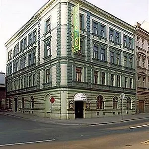 https://la-boutique-hotel.praguehotelsweb.com