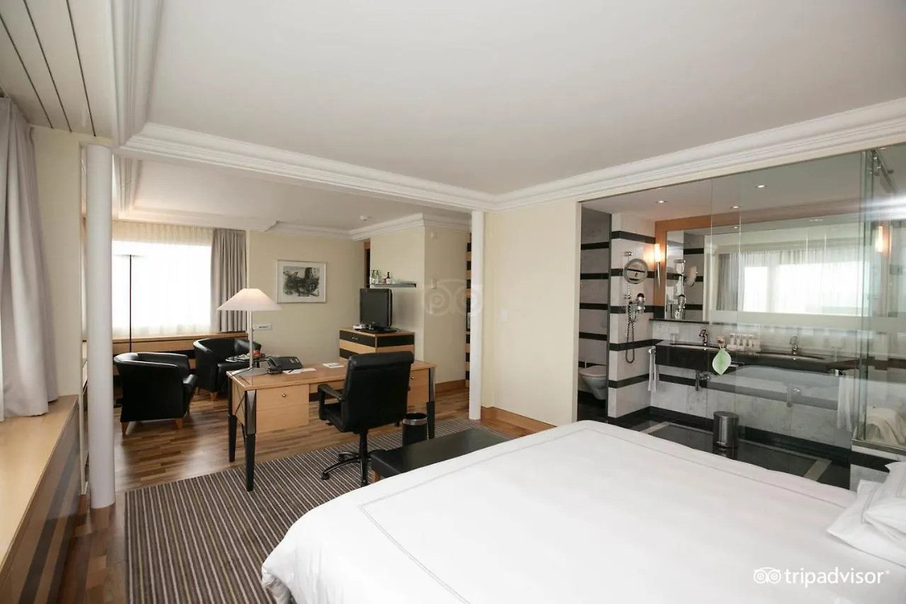 ****  Becozy Self Check-In & Pop-Up Hotel Zurich Switzerland